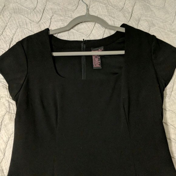 Perfect slimming LBD - Picture 1 of 2